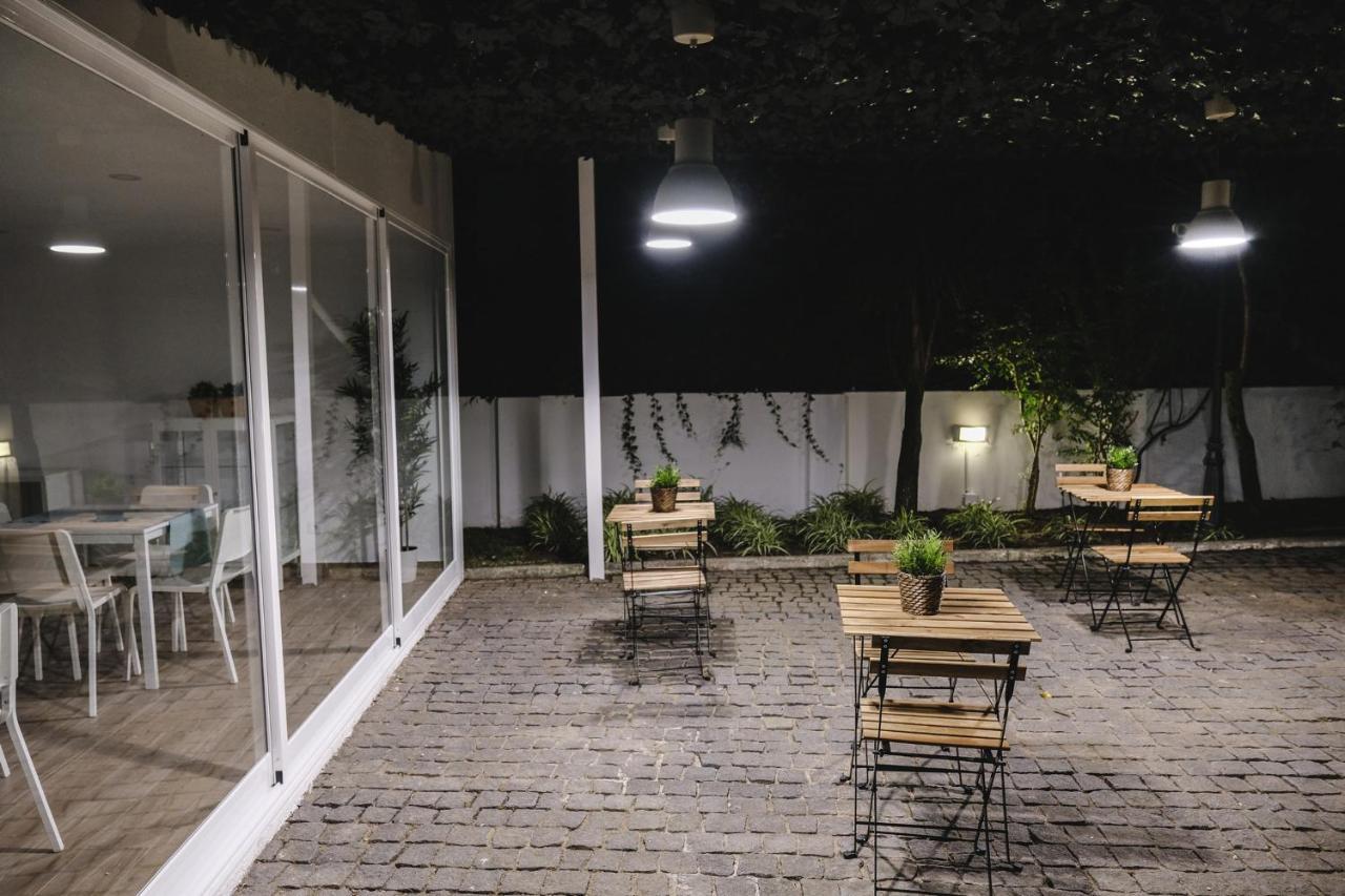 4U Lisbon VI Guesthouse Airport Bagian luar foto