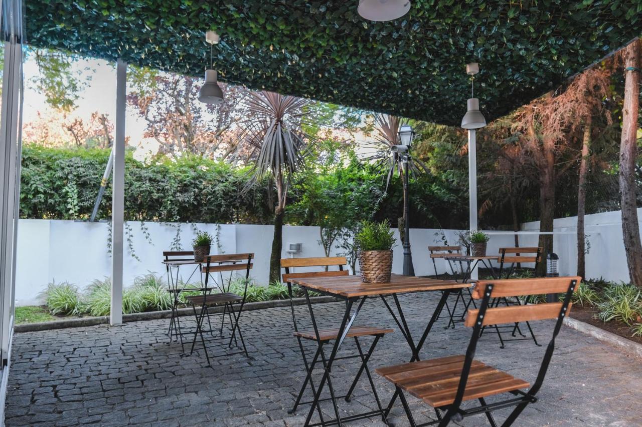 4U Lisbon VI Guesthouse Airport Bagian luar foto